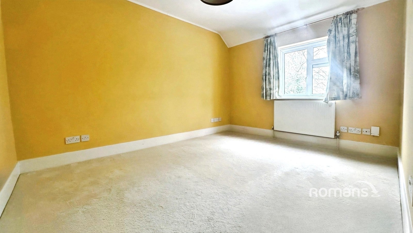 House Lynch Close in London