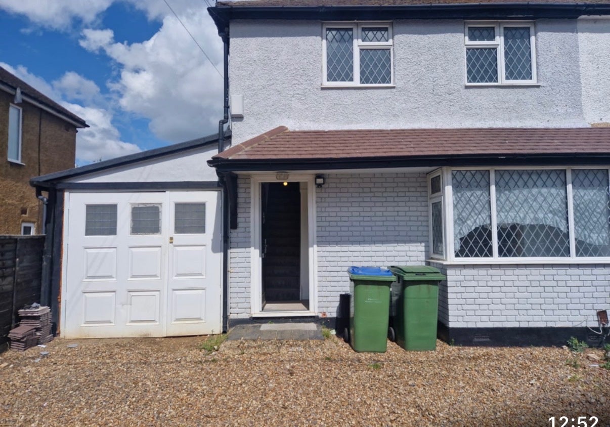 House First Avenue in Elmbridge