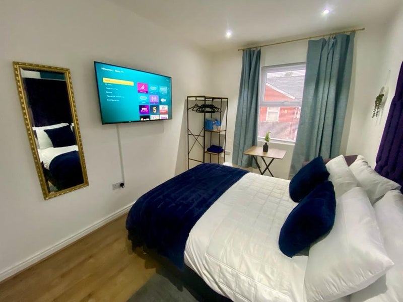 Room Furness Road in Manchester