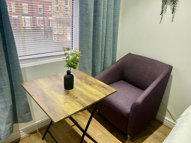 Room Furness Road in Manchester