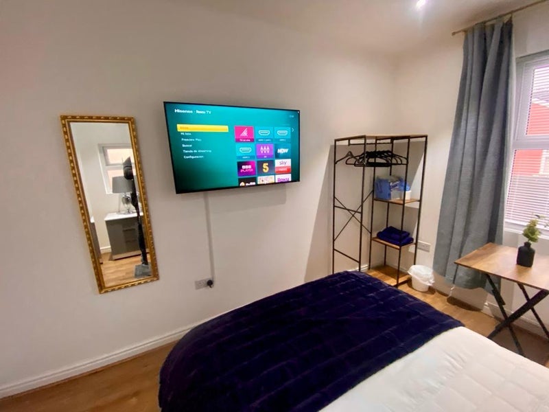 Room Furness Road in Manchester
