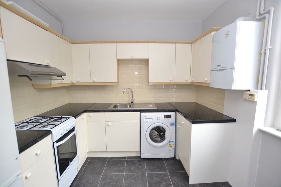 Flat Webber Row in Greater London