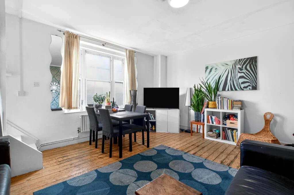 Flat Harmood Place in Greater London