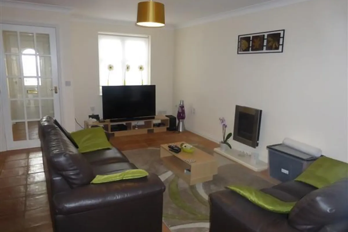 House Wantage Close in Rushden