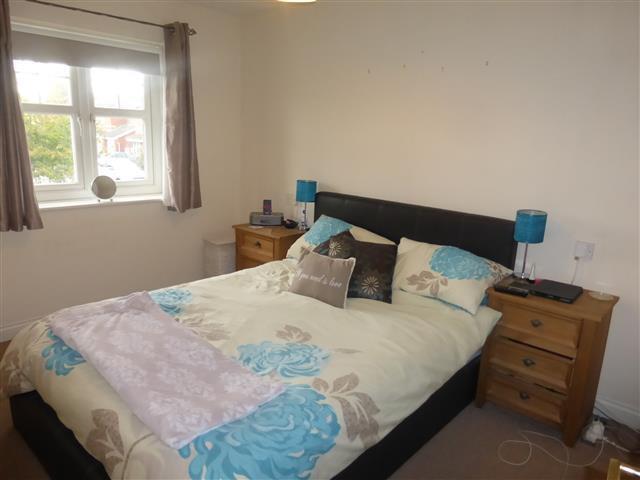 House Wantage Close in Rushden