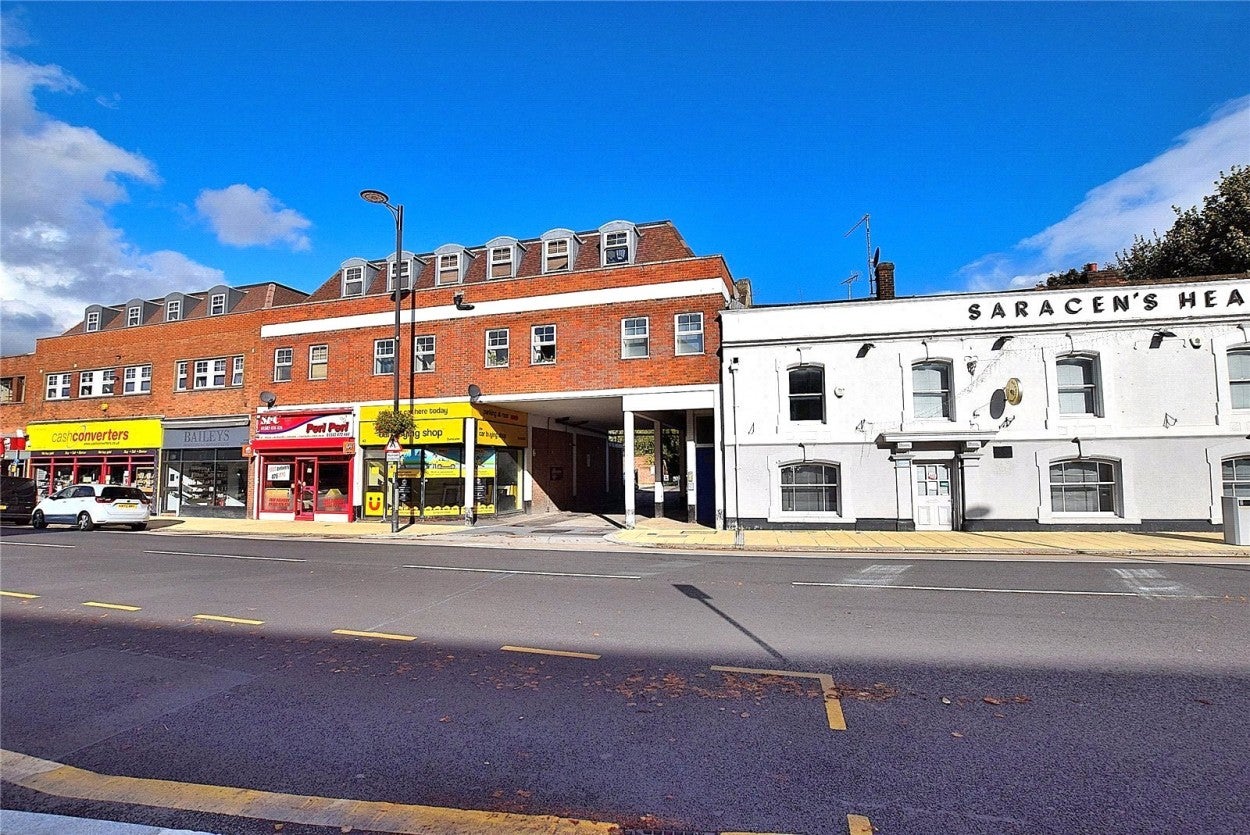 Flat High Street South in Dunstable