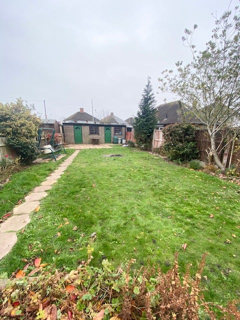 House St Johns Road in Greater London