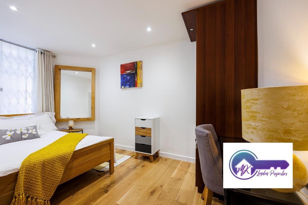 Flat Macklin Street in Greater London