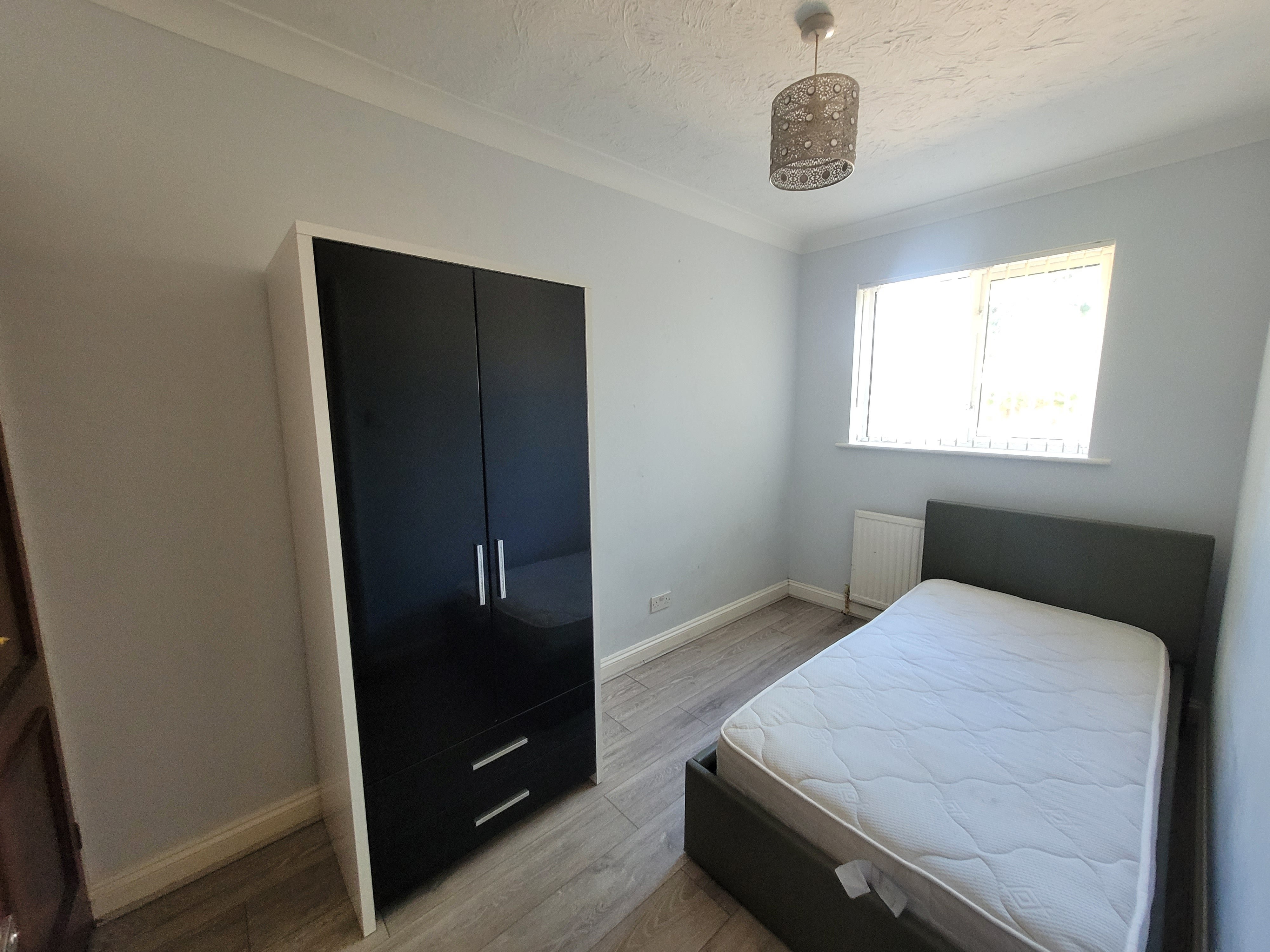 Flat Grace Court in Slough