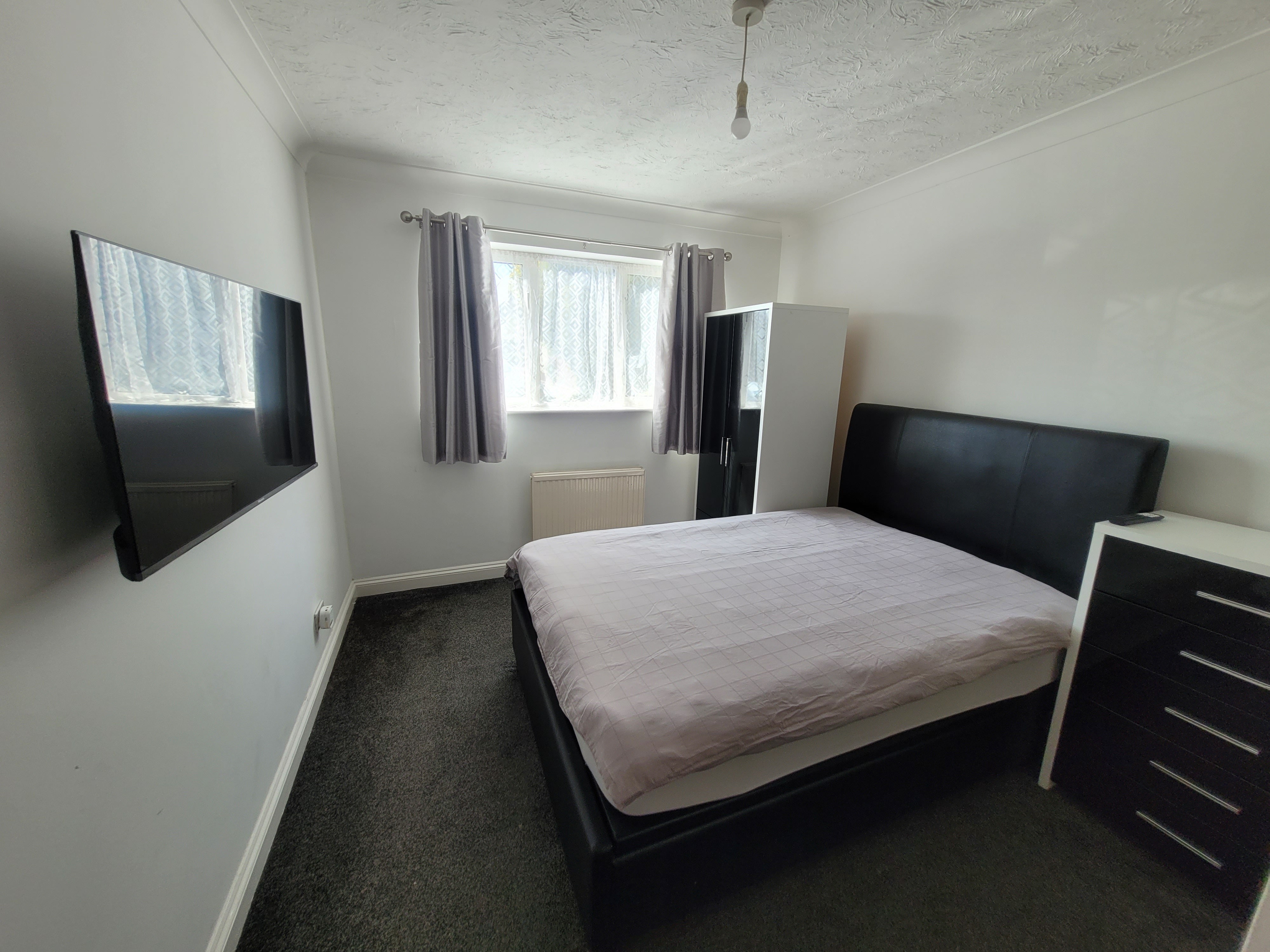 Flat Grace Court in Slough
