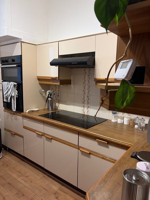 Room Maida Avenue in City of Westminster