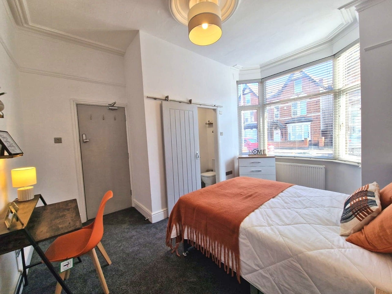 Room Gillott Road in Birmingham