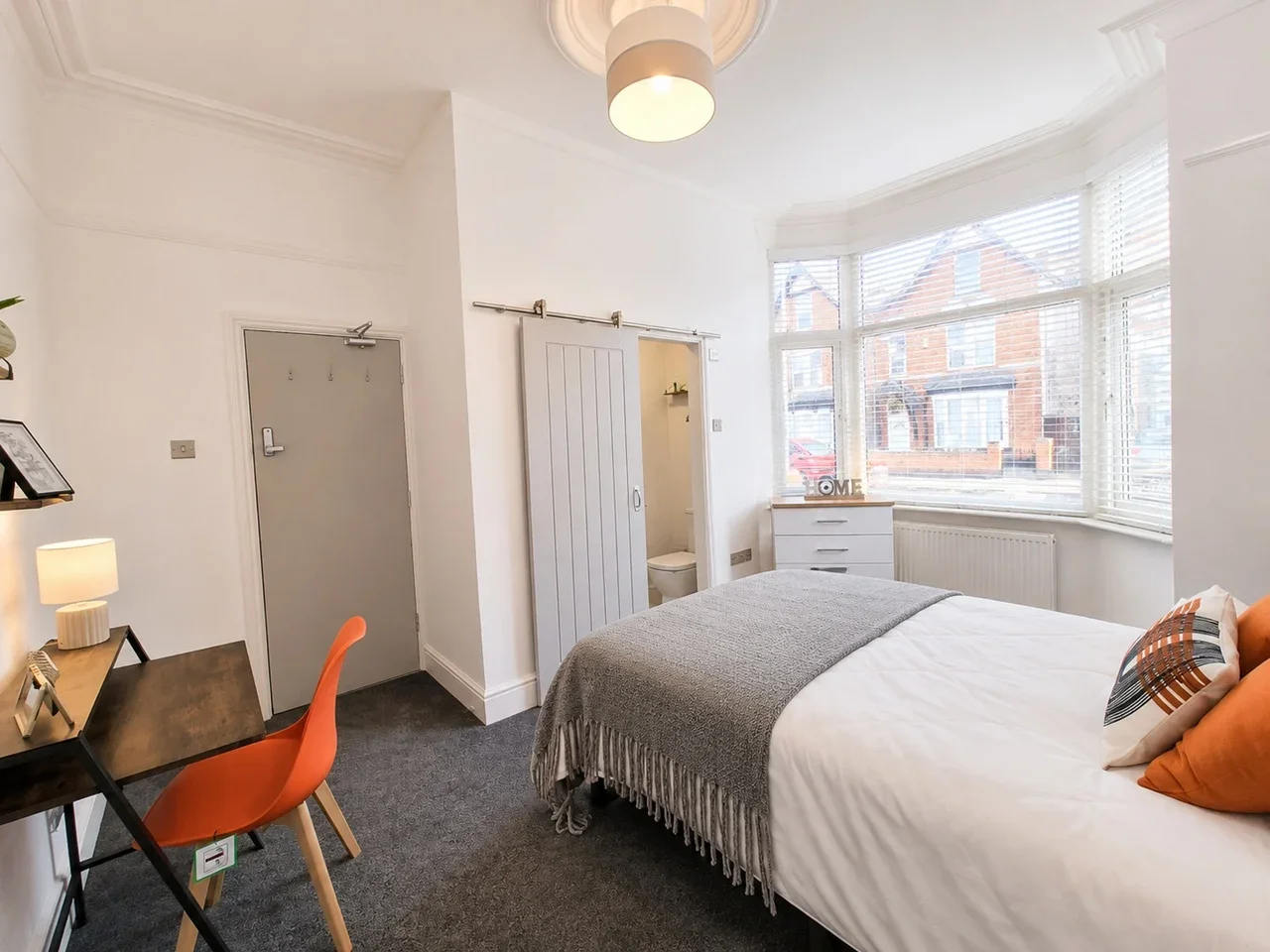 Room Gillott Road in Birmingham