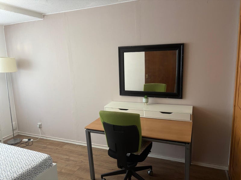 Room Gawsworth Close in Greater London