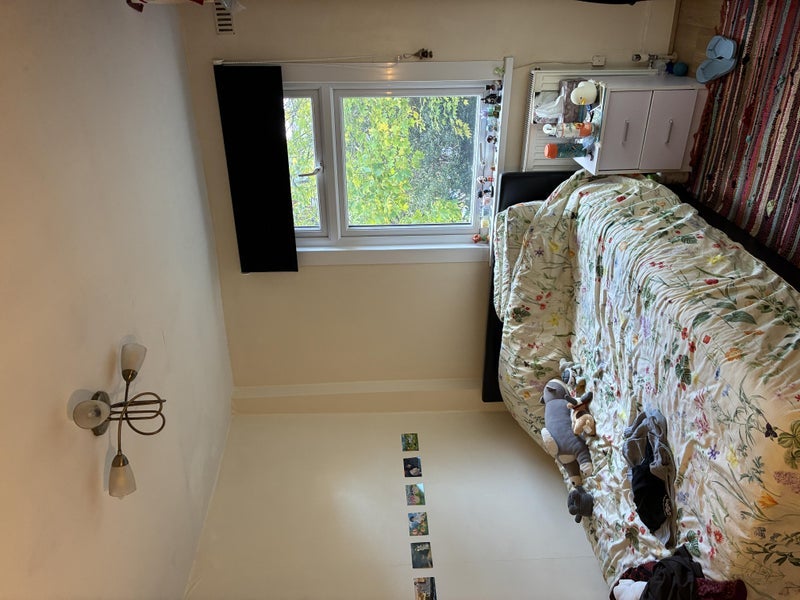 Room Ravenshaw Street in Greater London