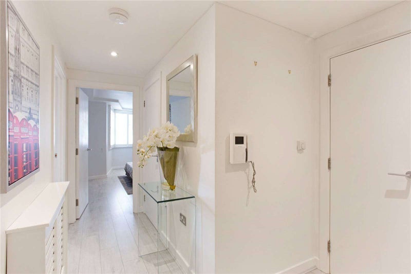 Room Marylebone Road in City of Westminster