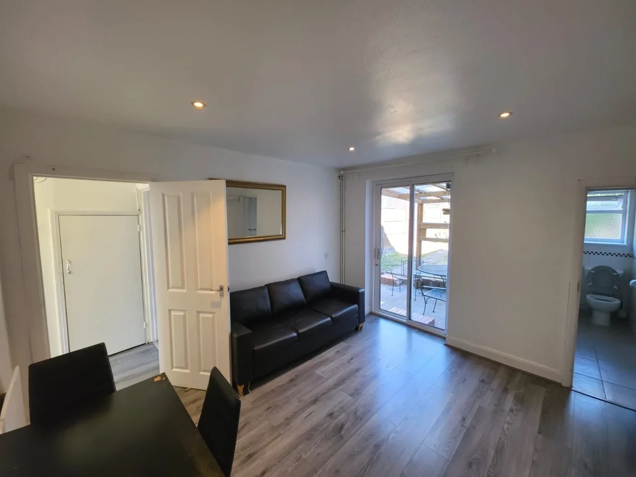 Flat Kingsley Road in Greater London