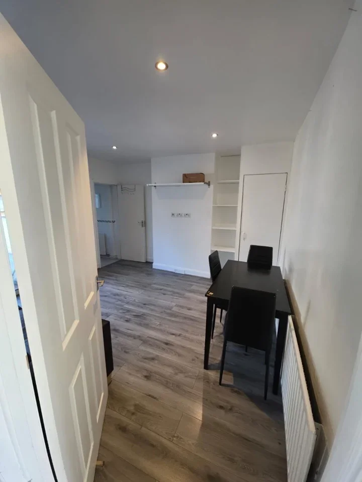 Flat Kingsley Road in Greater London