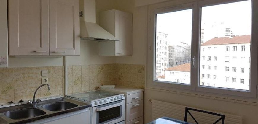 Flat Rue Gervais Bussière in Villeurbanne