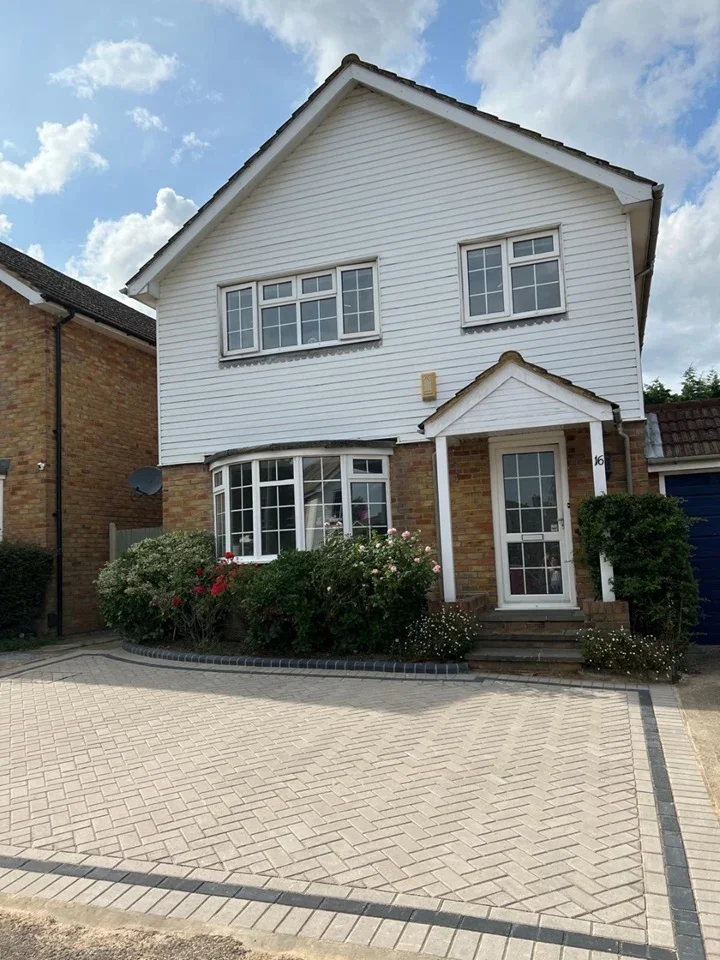 House Ditton Road in Greater London