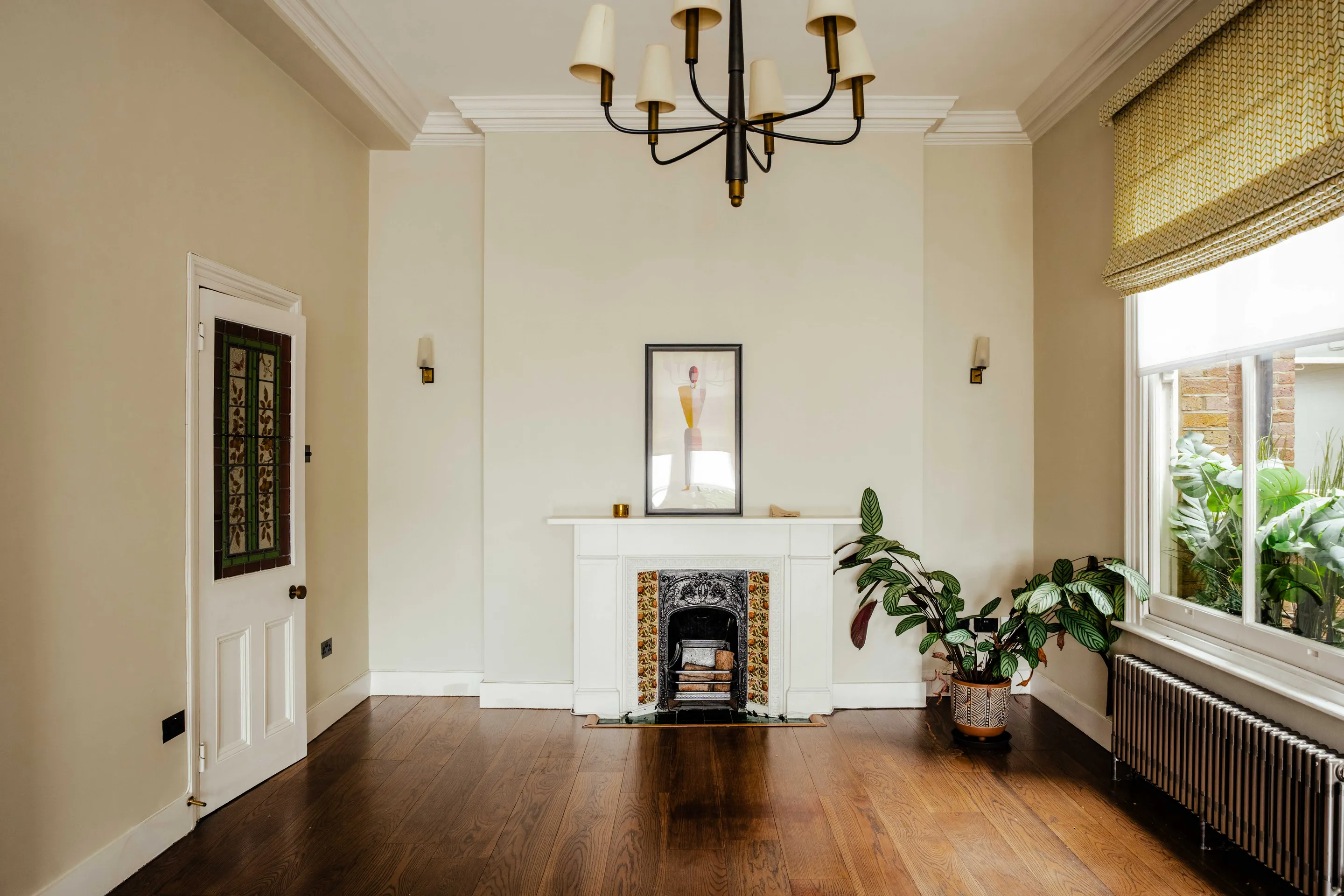 Flat Gloucester Road in Greater London