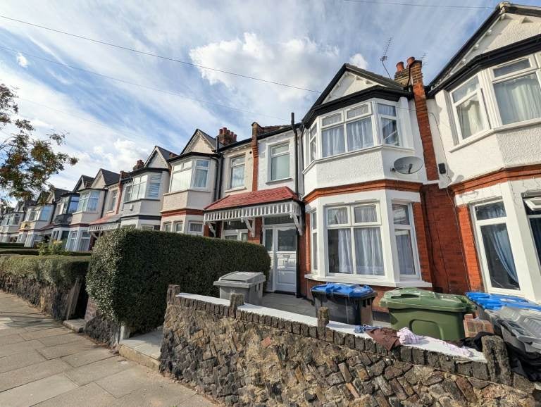 House Lancaster Road in Greater London