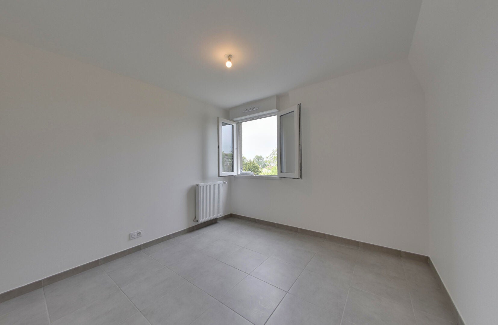 Flat Avenue Georges Foureau in Le Plessis-Trévise