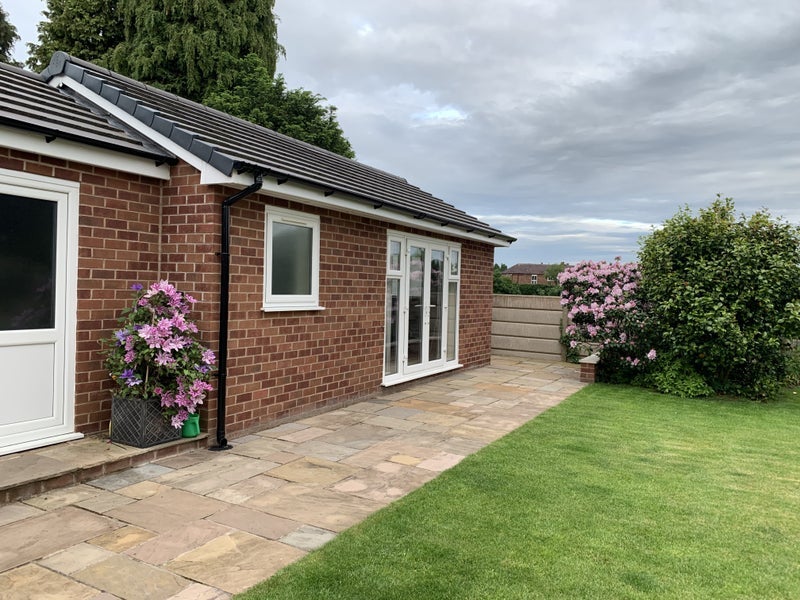 Room Cecil Avenue in Trafford