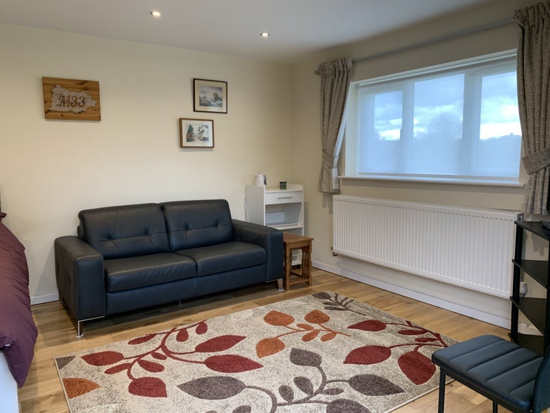 Room Cecil Avenue in Trafford