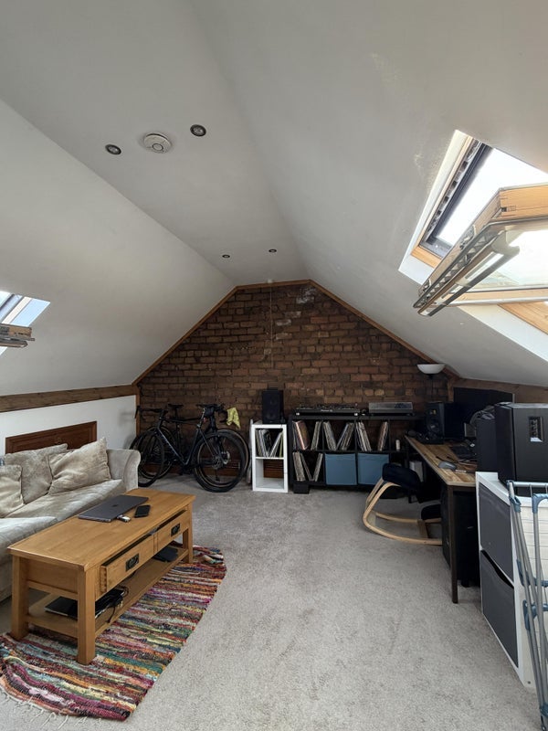 Room Lilstock Avenue in Bristol