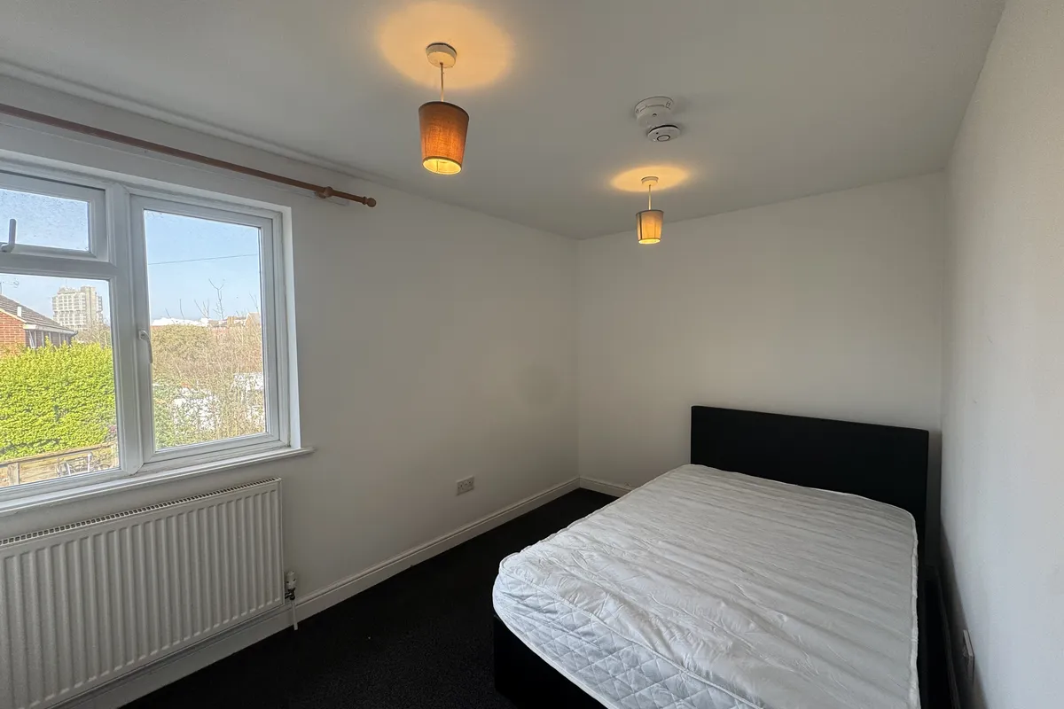 Flat Court Close in Aylesbury