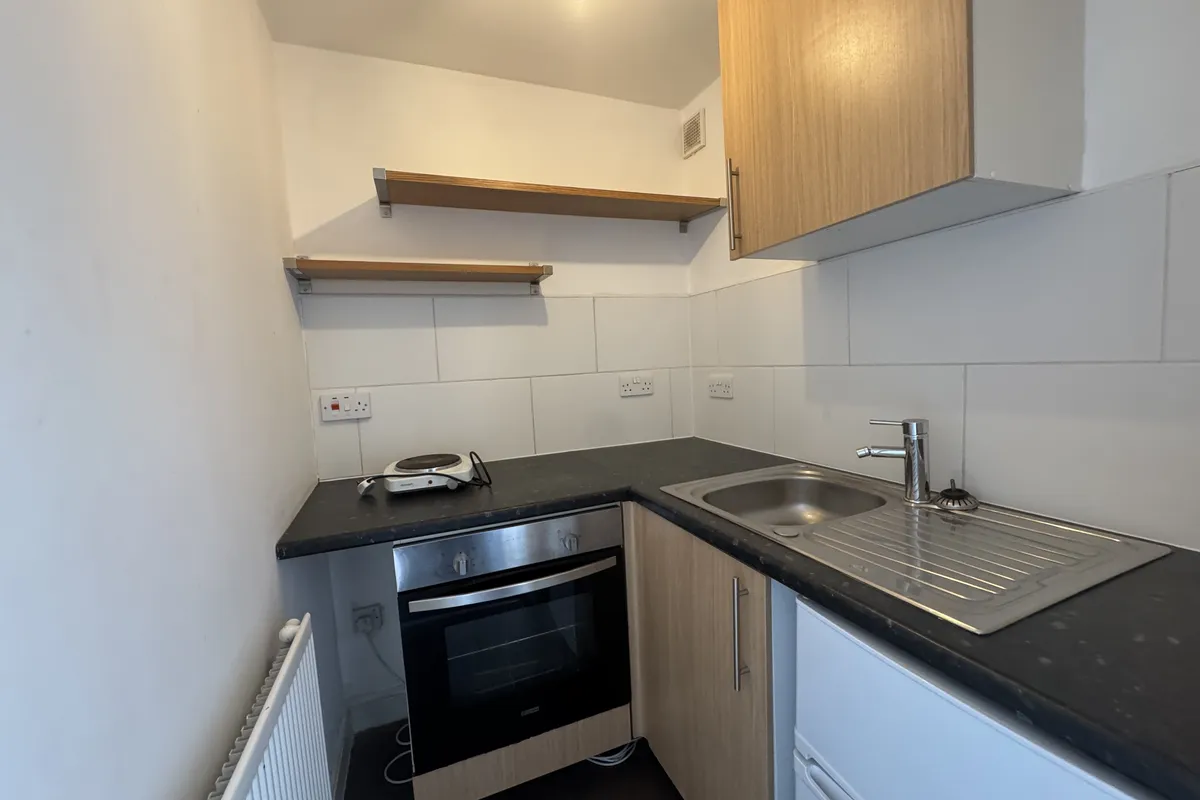 Flat Court Close in Aylesbury