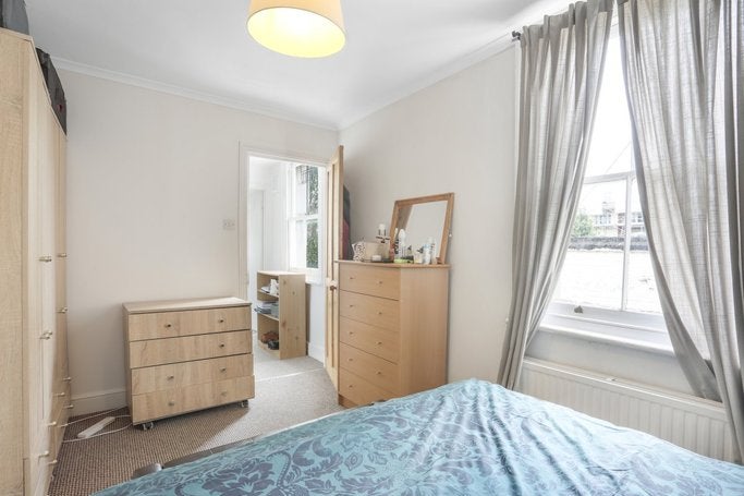Flat Wandsworth Road in Greater London