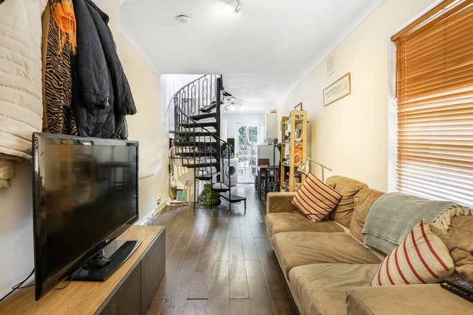 Flat Wandsworth Road in Greater London