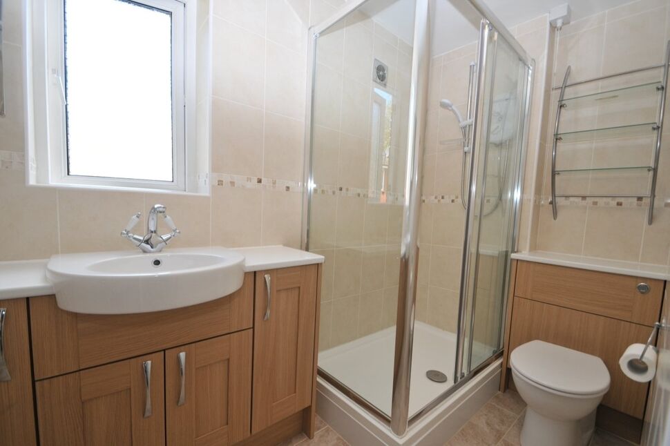 Flat Butlers Close in Bristol