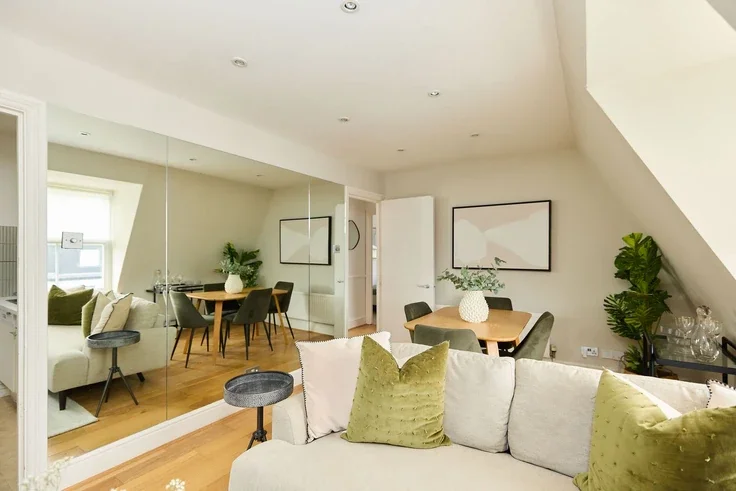 Flat Adamson Road in Greater London