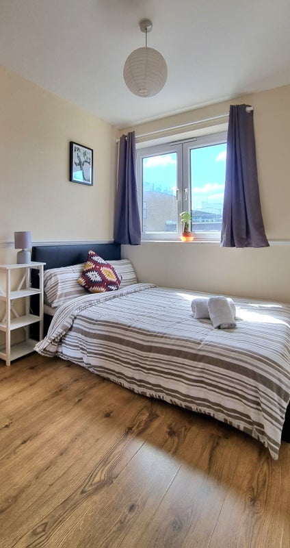 Room Jamaica Road in Greater London