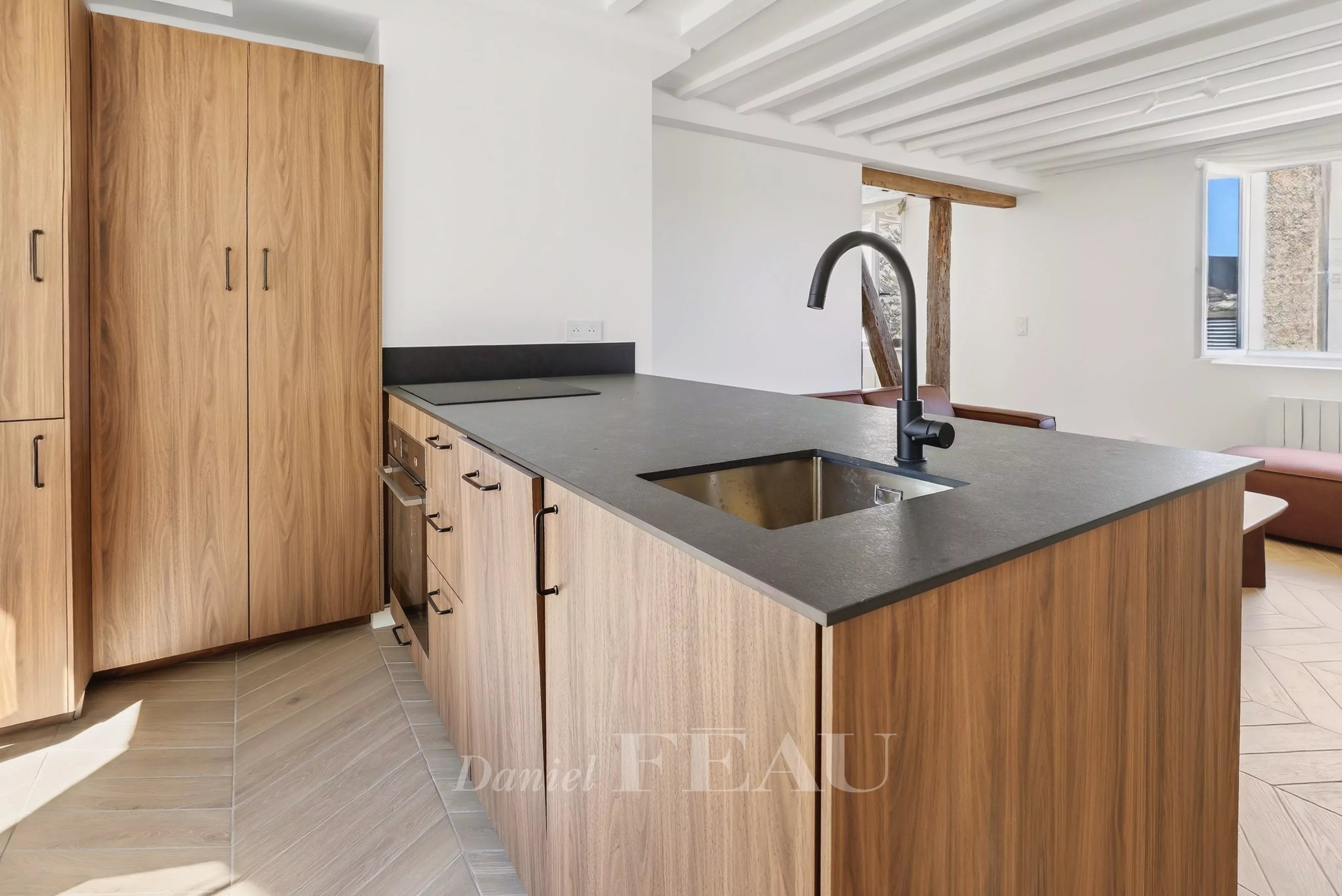 Flat Rue Saint-Antoine in Paris
