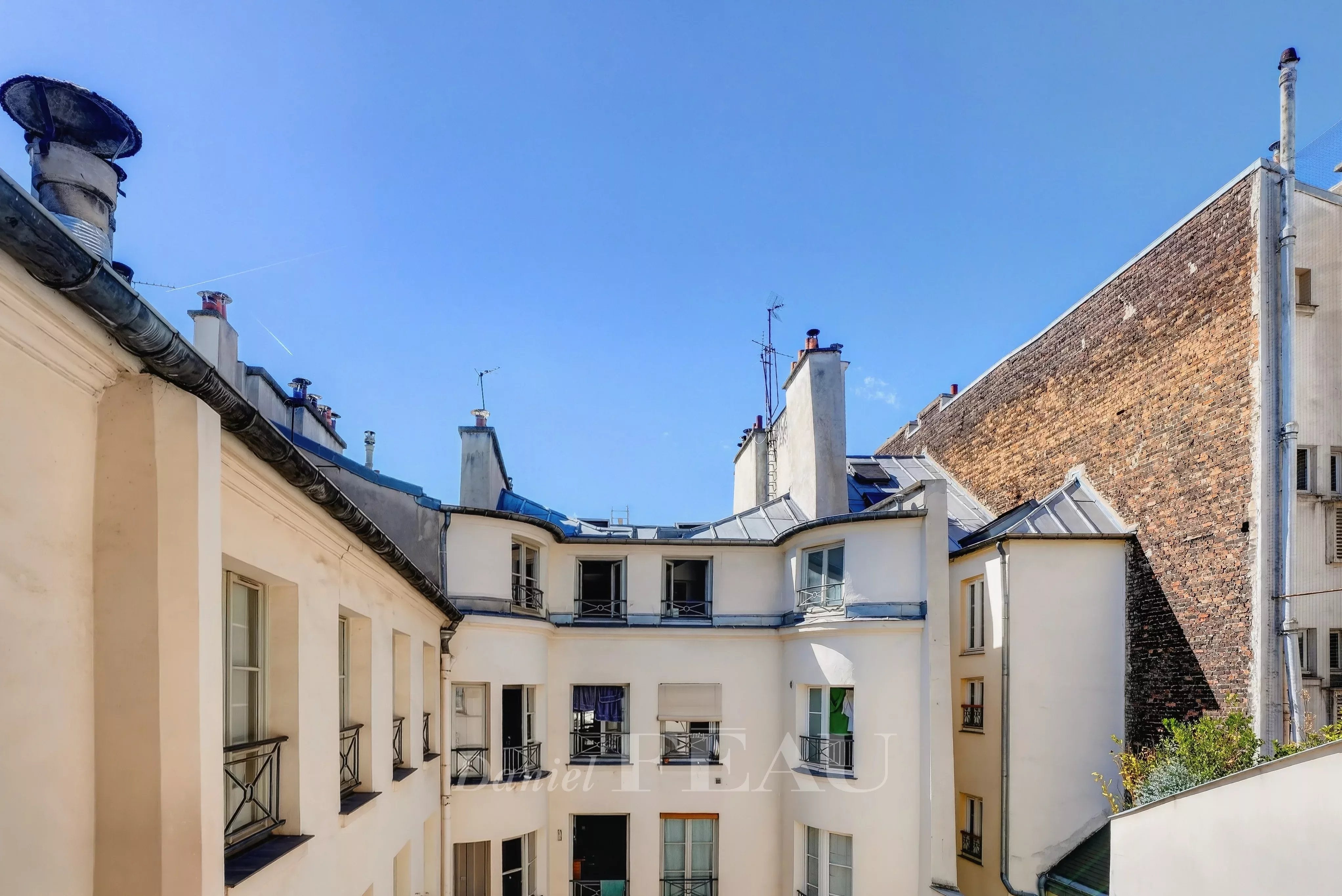 Flat Rue Saint-Antoine in Paris