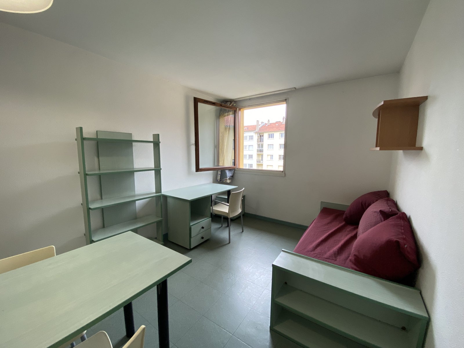 Room Rue Joannès Carret in Lyon