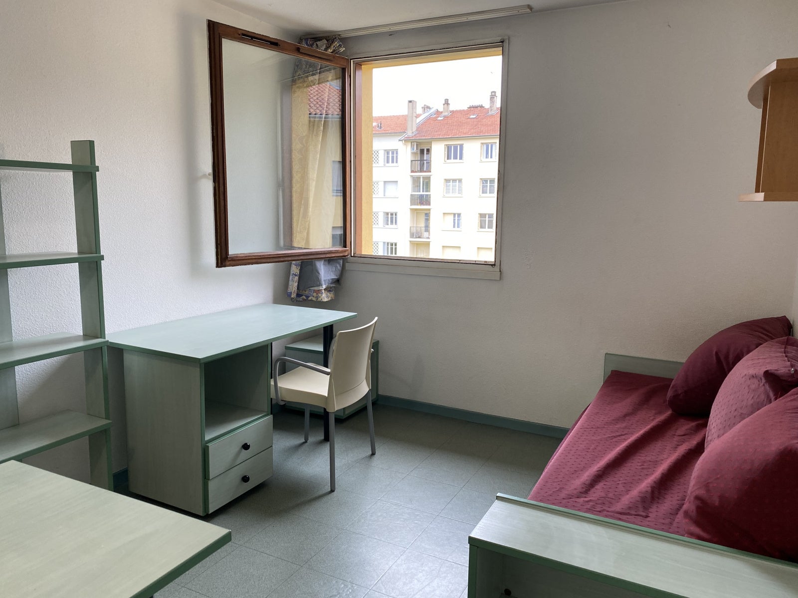 Room Rue Joannès Carret in Lyon
