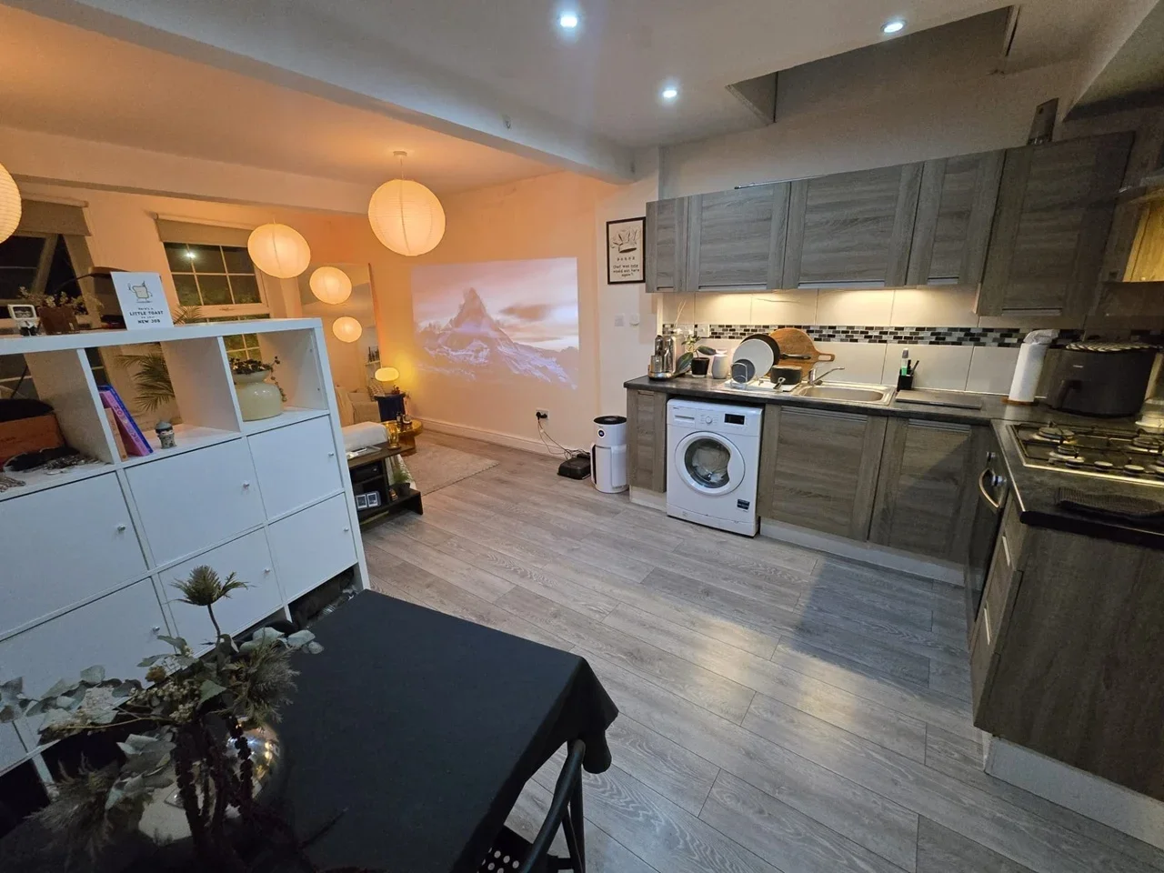Flat Masons Avenue in Greater London