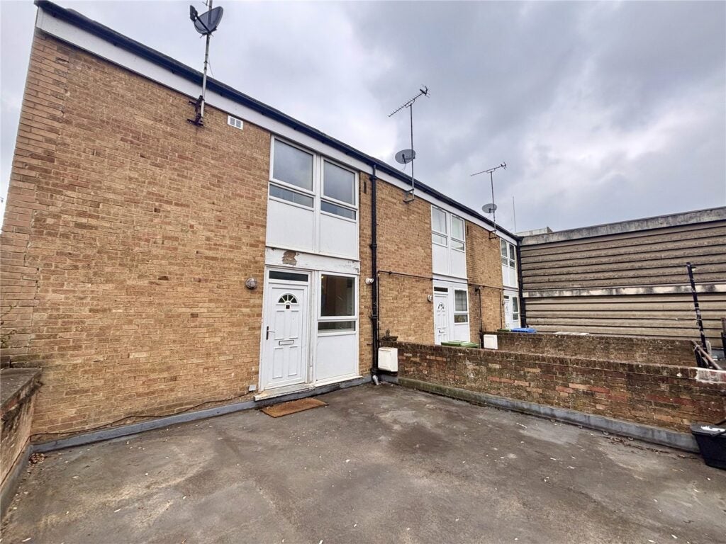 Flat Queensmead in Rushmoor