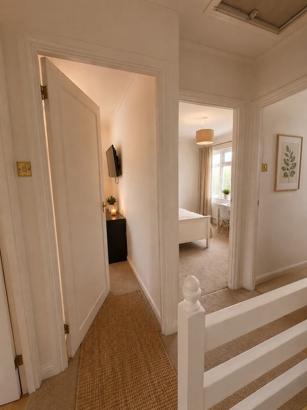 Room Fox's Path in Greater London