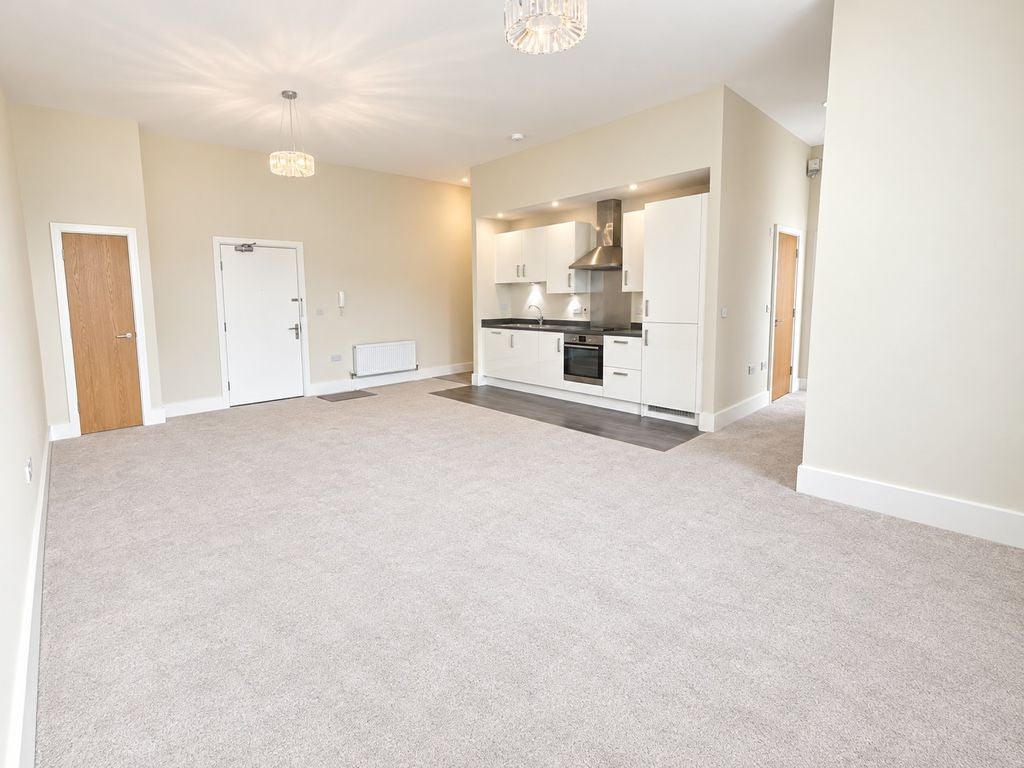Flat Longley Road in Chichester