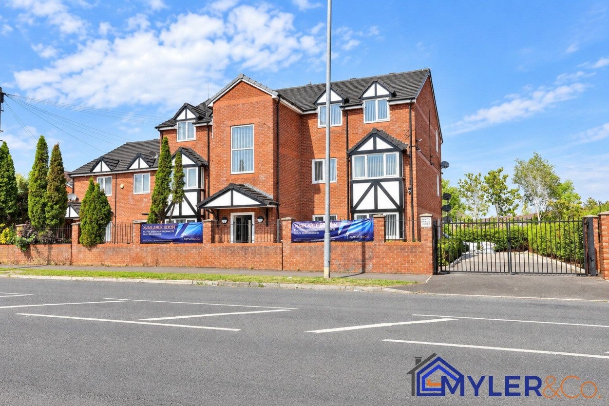 Flat Cherrysutton in Widnes
