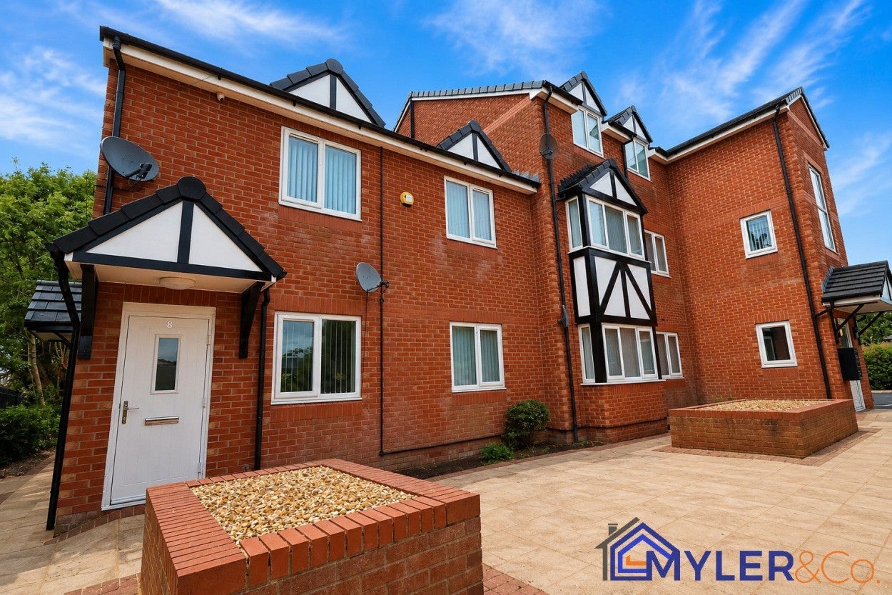 Flat Cherrysutton in Widnes