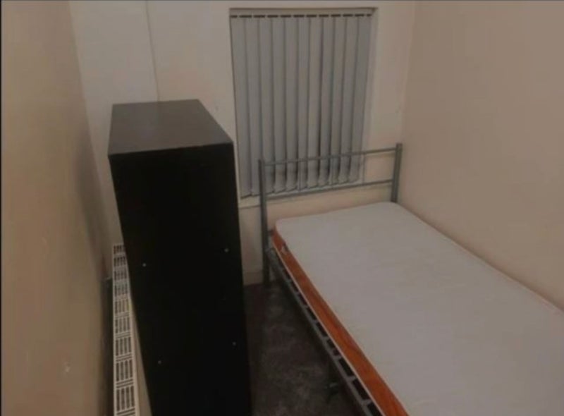 Room Eva Road in Birmingham