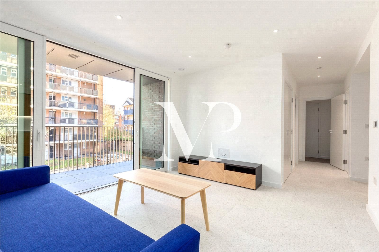 Flat Cendal Crescent in Greater London