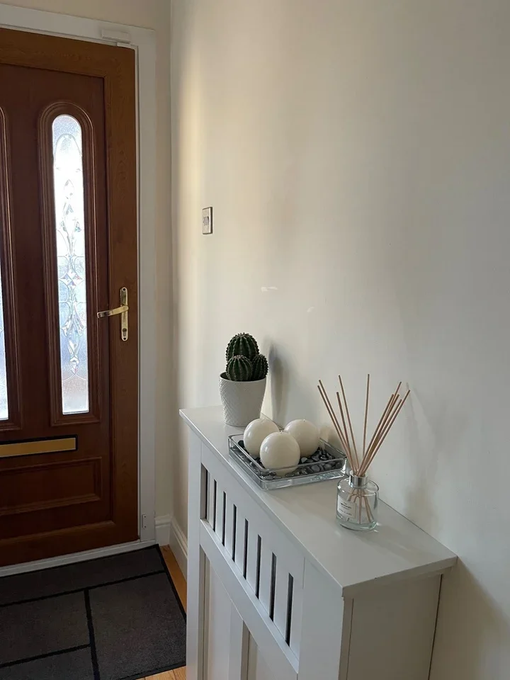 Room Lannoy Road in Greater London